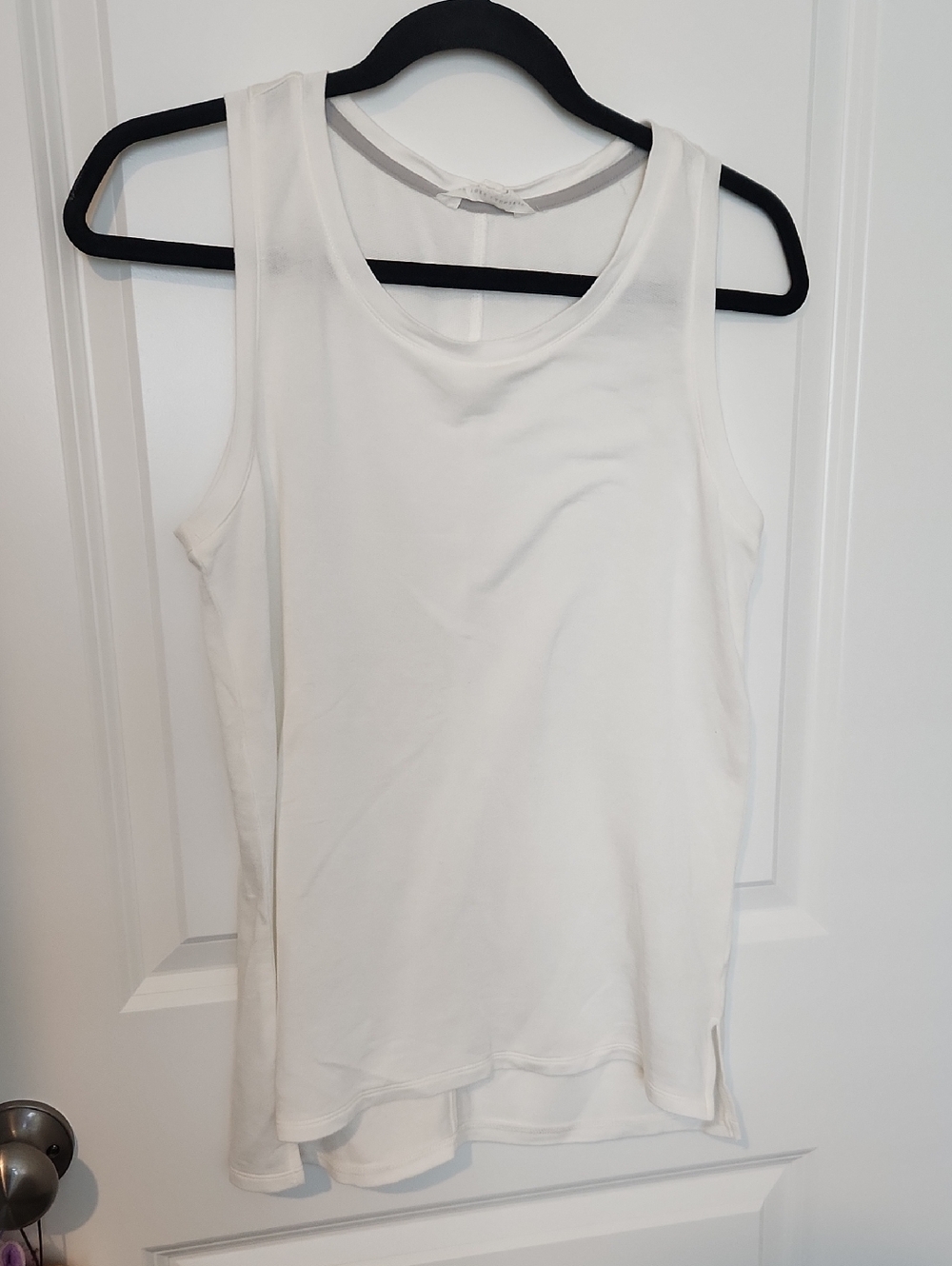 New York Laundry White Scoop Neck Tank